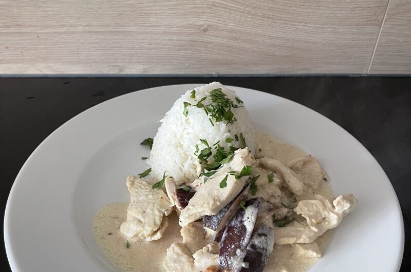 Poulet à la crème – flambé au Calvados