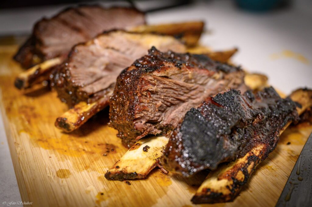 Beef Short Ribs im Butcher Paper - Mirage Cuisine