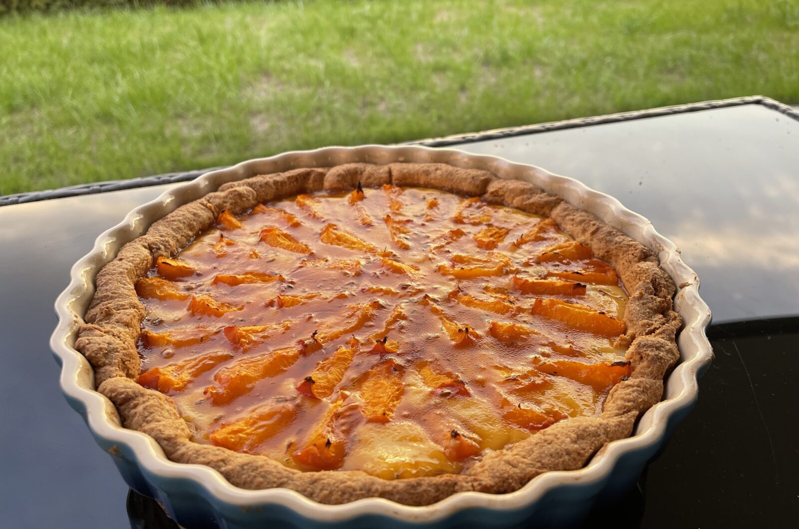 Glutenfreie Tarte apricot mit Lavendel