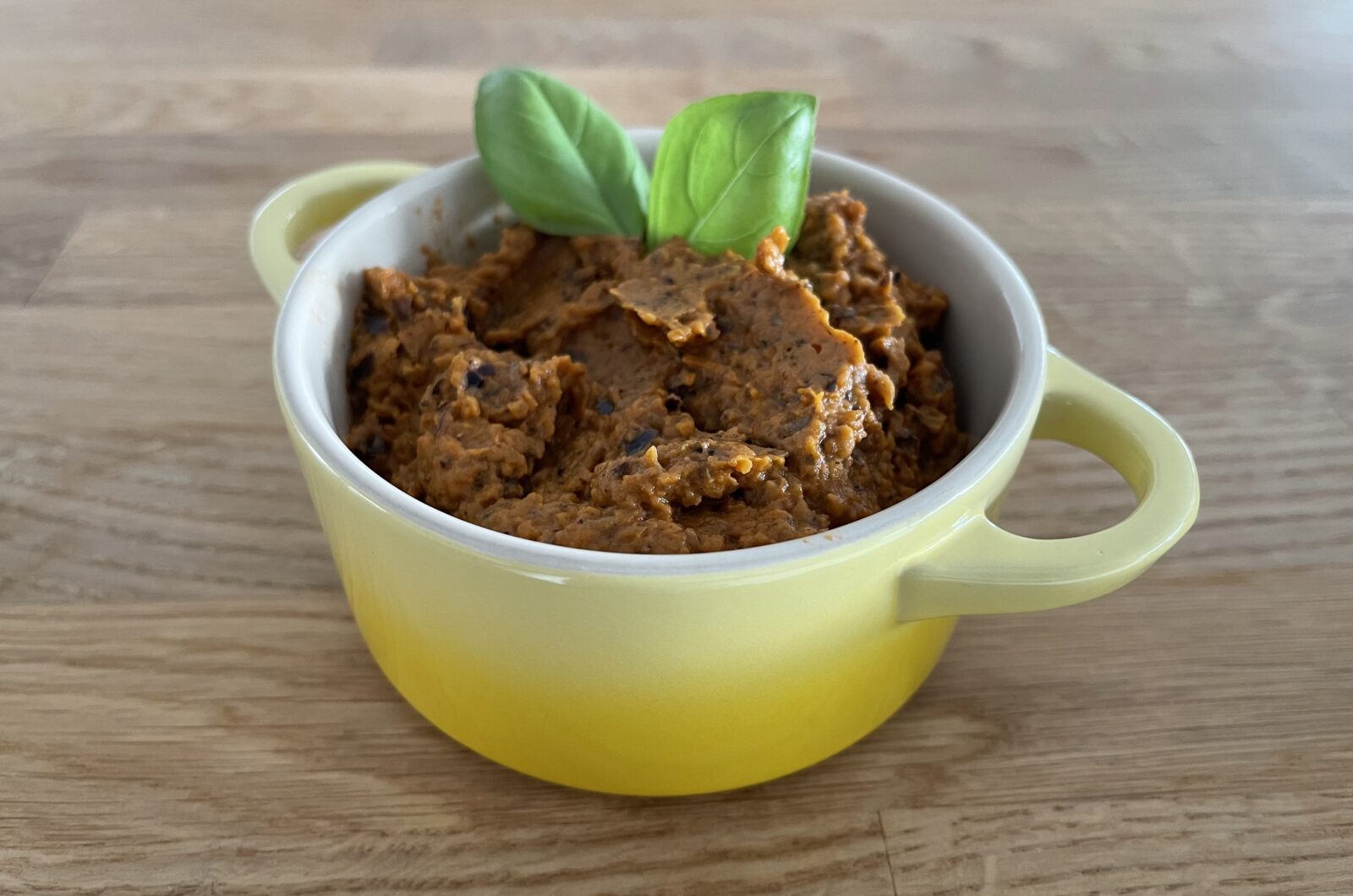 Gegrillte Auberginenpaste