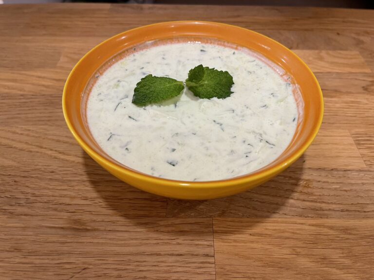 Cacik, eine Art türkisches Tsatsiki